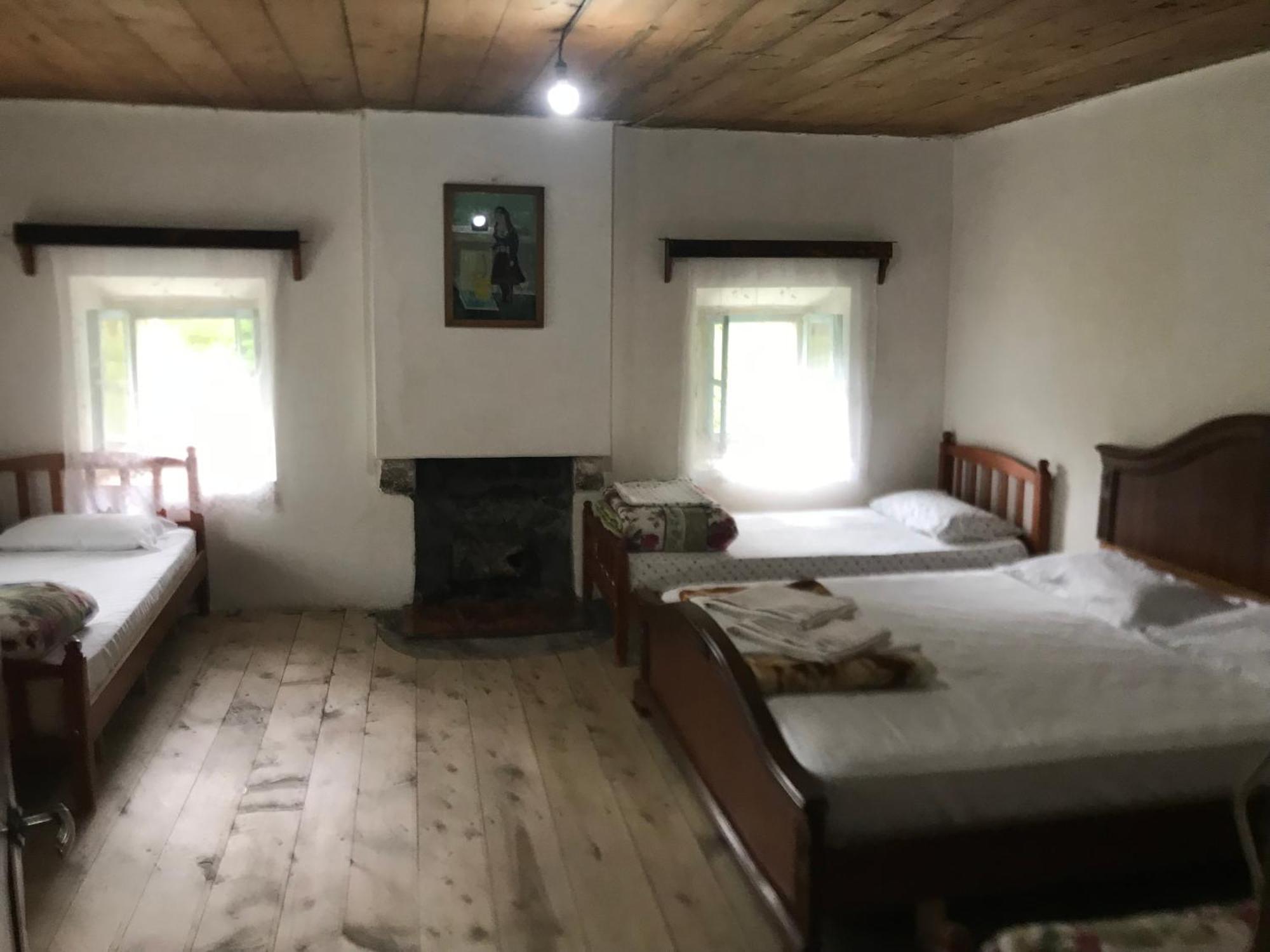 Marash Rrgalla Guesthouse Theth Extérieur photo